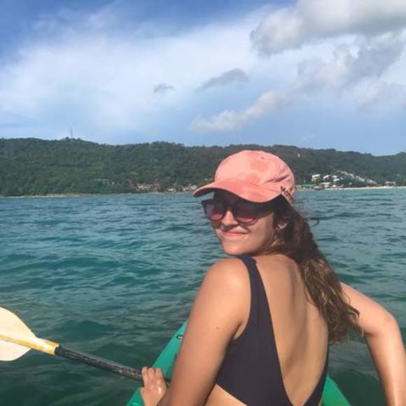 Meet your Posher, Tori - Picture 1 of 1